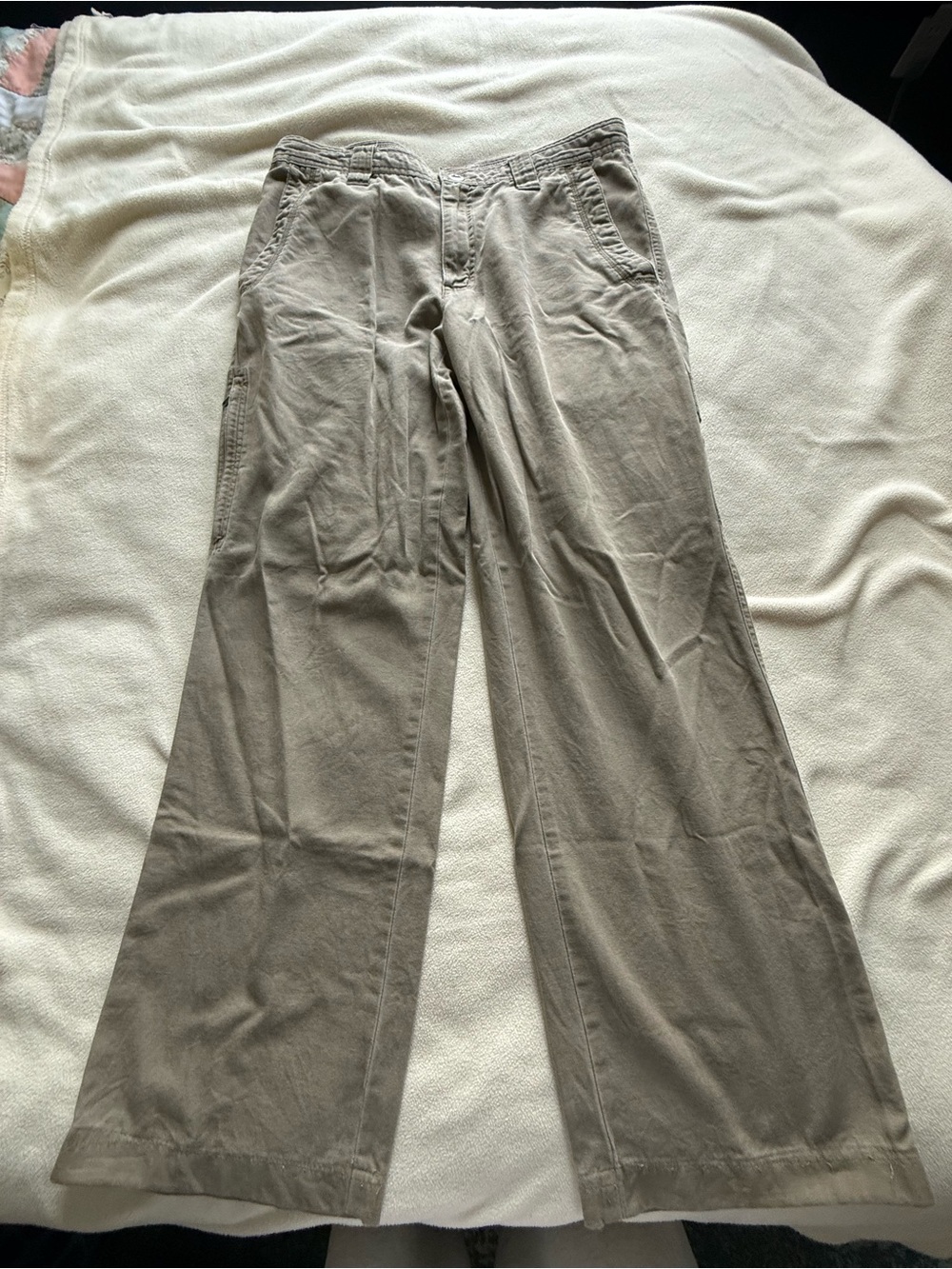 Men's Columbia khaki pants